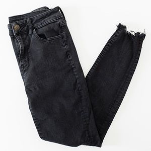 American Eagle Black Hi-Rise Distressed Jegging Size 8